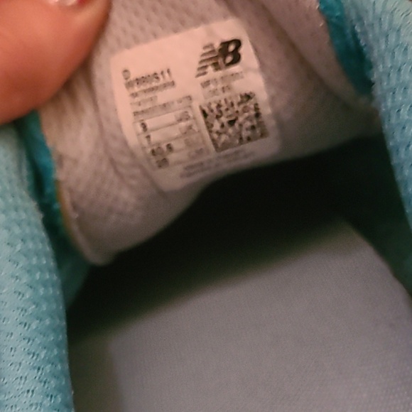 New Balance size 9 Fresh Foam - Picture 8 of 9